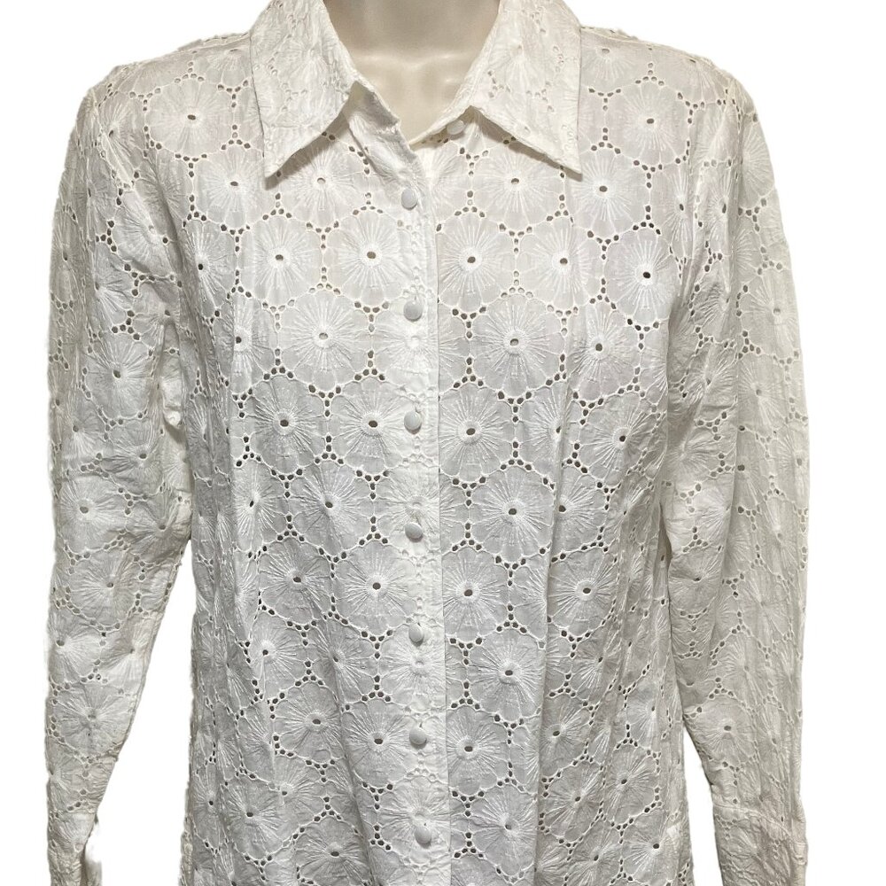 EUC Talbots Fancy White Button Down Blouse Size:  10 Petite